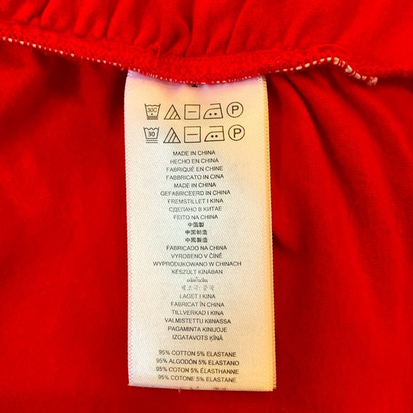 Michael Kors red fitted Tshirt with side neckline zip and side gatherings - Picture 6 of 6